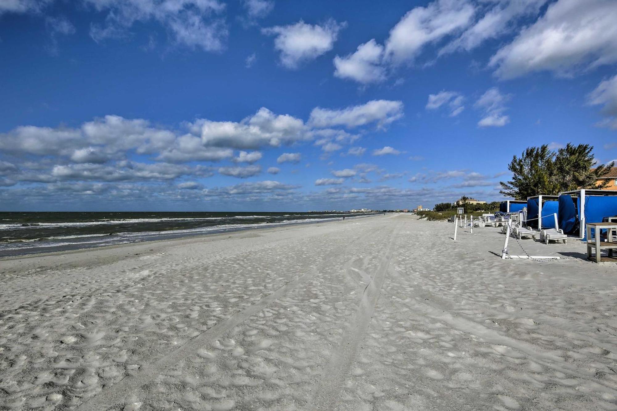 St Pete Condo With Heated Pool - Less Than 1 Mi To Beach! St. Pete Beach Bagian luar foto